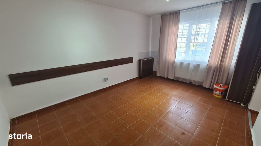 Spațiu comercial / sediu birouri, de vânzare în Curtea de Argeș.