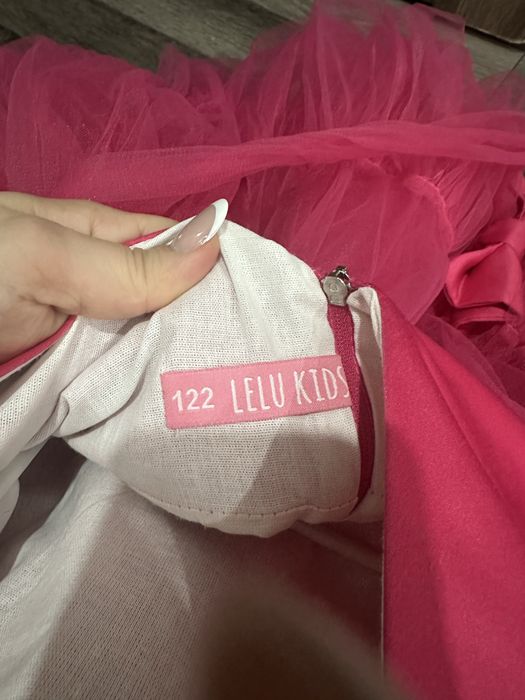 Продаю платье на девочку