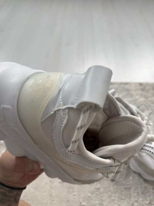 Adidasi versace chain reaction