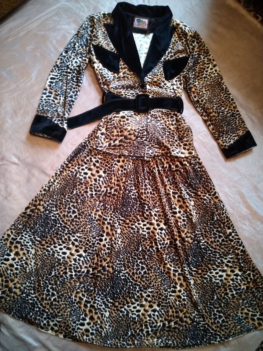 Костюм велюровый женский