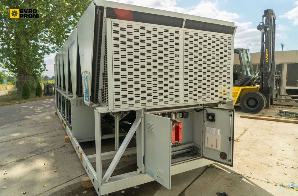 Чилър CLIMAVENETA NECS R B 3218 746 kW | Тестван | С гаранция