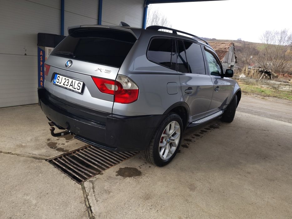 Vând BMW X3  în stare de funcționare