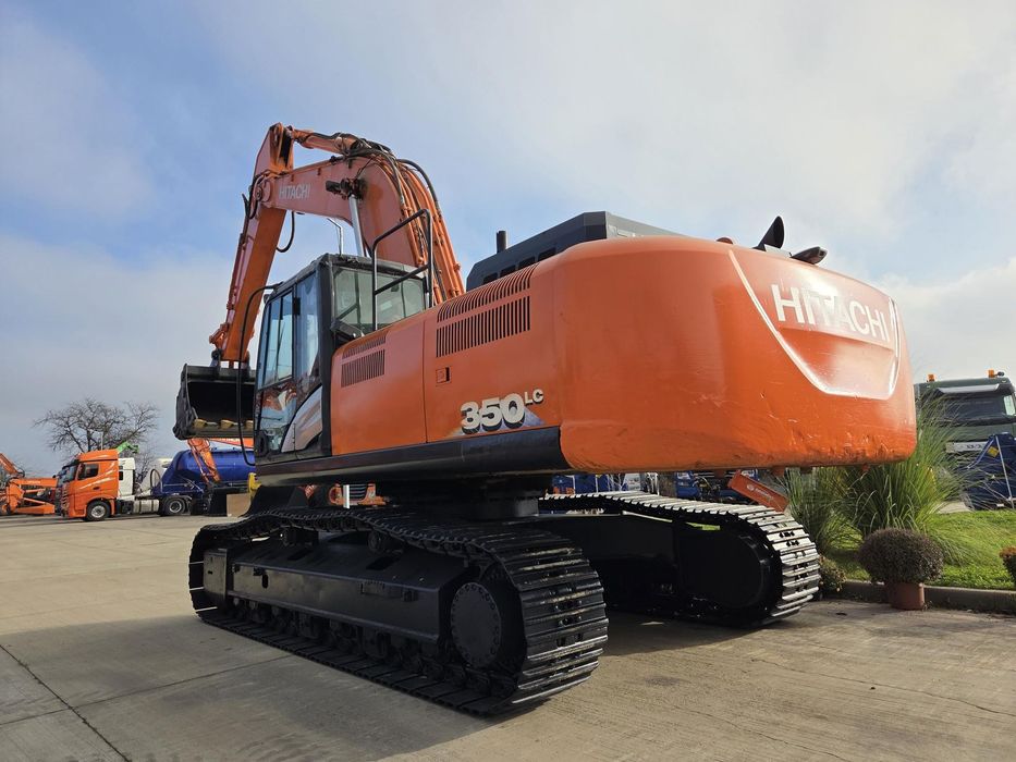 Hitachi ZX350-6, 2019, 12.535h, cupa NOUA 2,2mc, Masa operationala 36,3t, 3 pompe hidr HITACHI, ad sapare 8m, inst picon, lant 90% ok doar 293h mars, camera spate si laterale, AC, ridica 22 tone, posibilitate leasing 4 ani-STARE BUNA-PROMOTIE 83.900 EUR+T