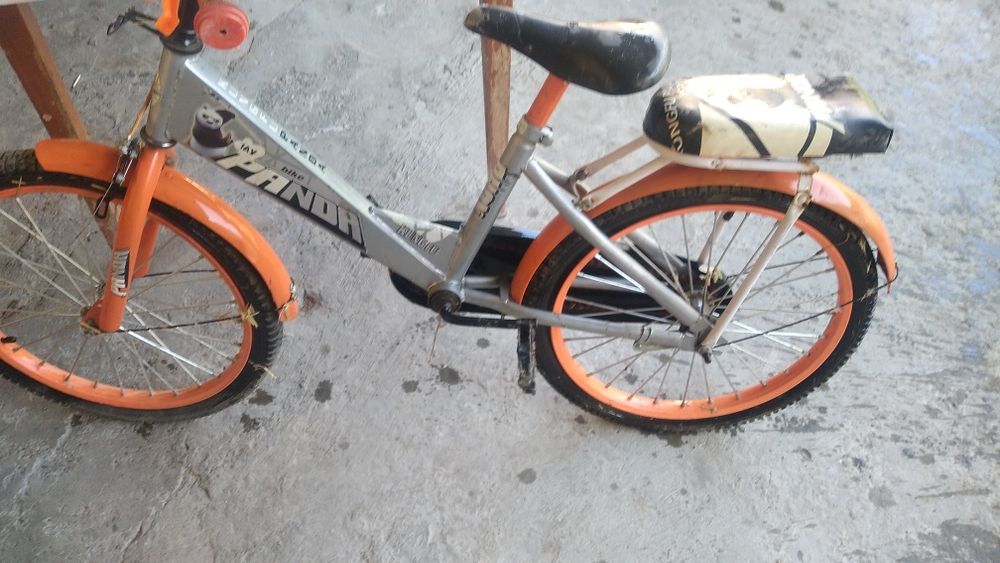 Velosipedlar sotiladi zur holatda