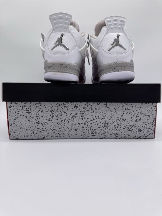 Air Jordan 4 Retro Oreo