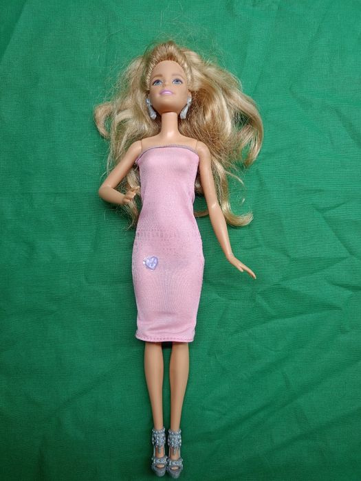 Кукли Барби,Кен и от филмче "Замръзналото Кралство " Елза и Анна