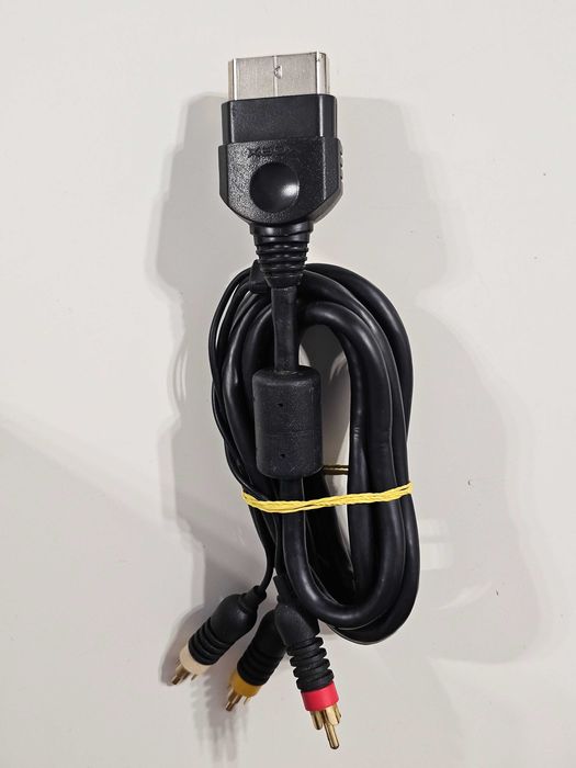 Xbox Classic cu Crystal controller editie limitata