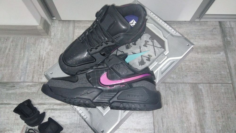 Nike Dunk RTFKT Genesis