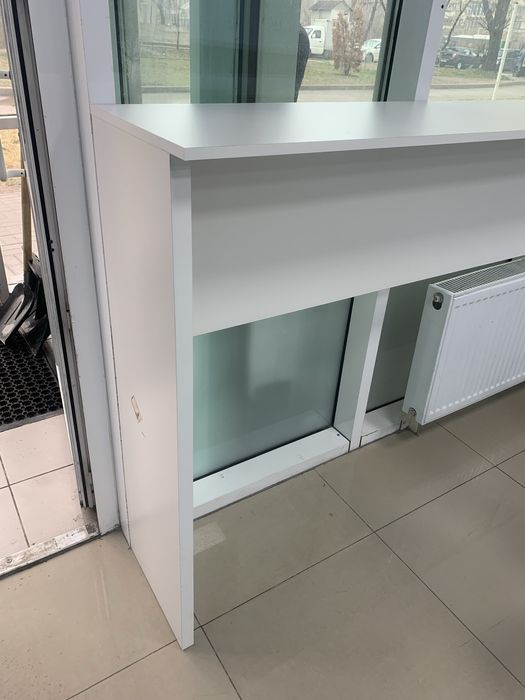 Боковой стол для кофейни высокий