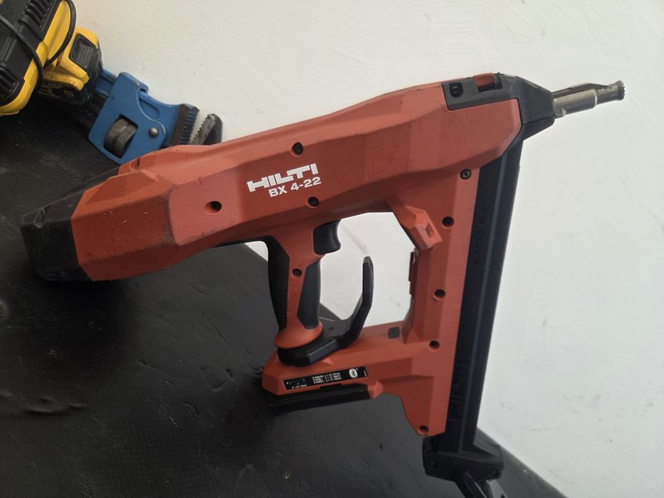 Corp Pistol de batut cuie in beton Hilti BX 4 22