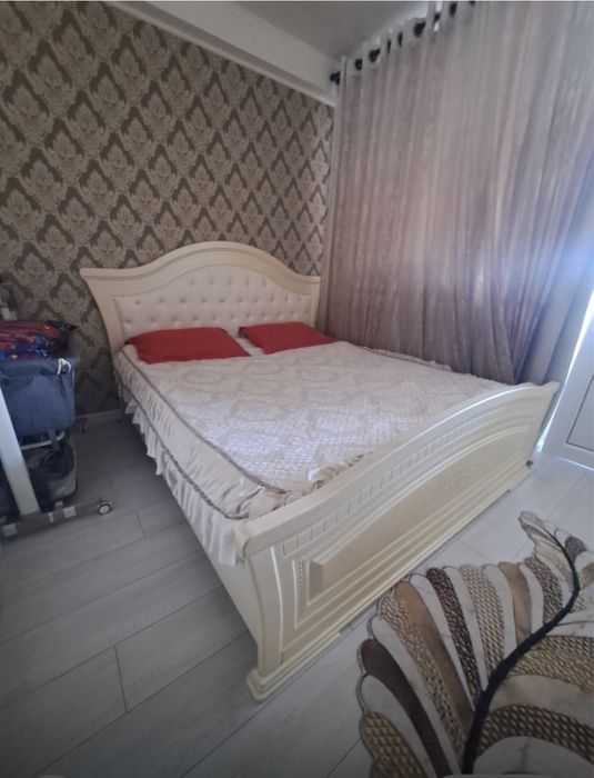 Продам спальную кровать