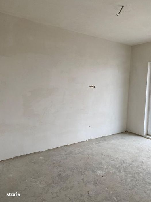 Apartament tip casa, 3 camere pe 2 nivele, gradina privata plus garaj