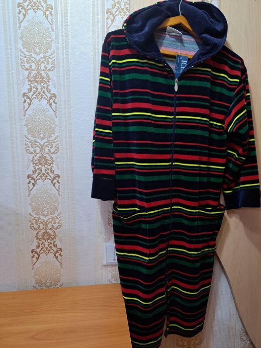 Новый халат. Велюровый. Размер 46