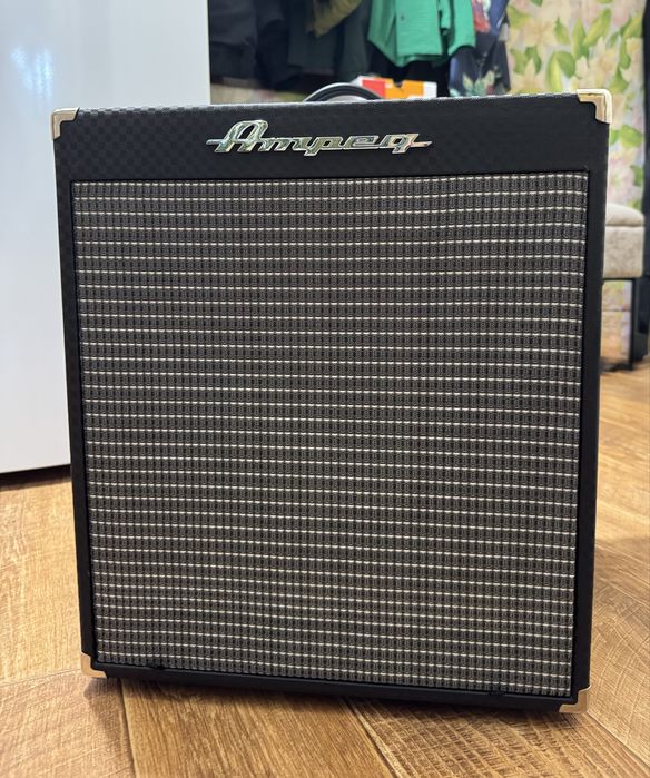 Комбоусилитель бас-гитарный Ampeg ROCKET BASS RB-110, 50Вт