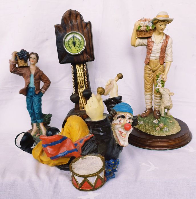 Lot 3 figurine din rășină acrilică, Colectia Leonardo si barometru din