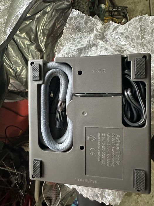 Compresor auto original Vw / Audi nou nefolosit.