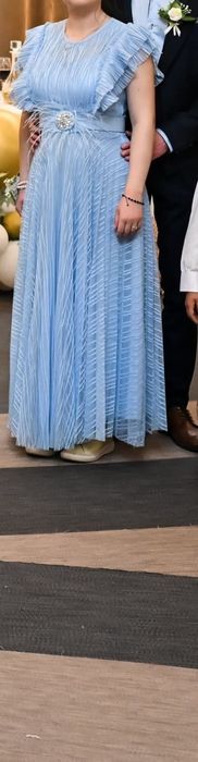 Vand rochie eleganta de seara