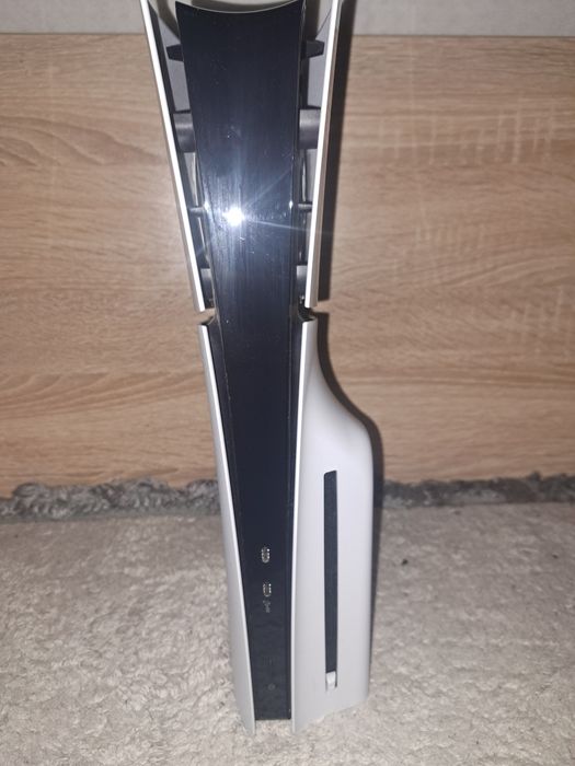 PS5+2 джойстика и 5 игри