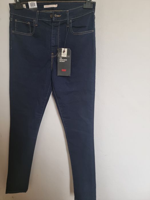 Blugi noi, cu talie înaltă Levi's