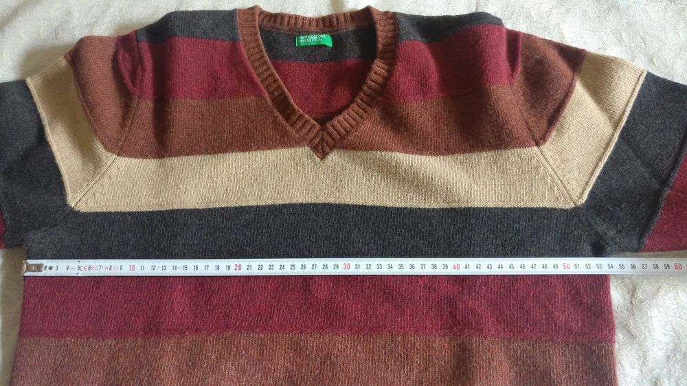 Вълнен  пуловер  Benetton