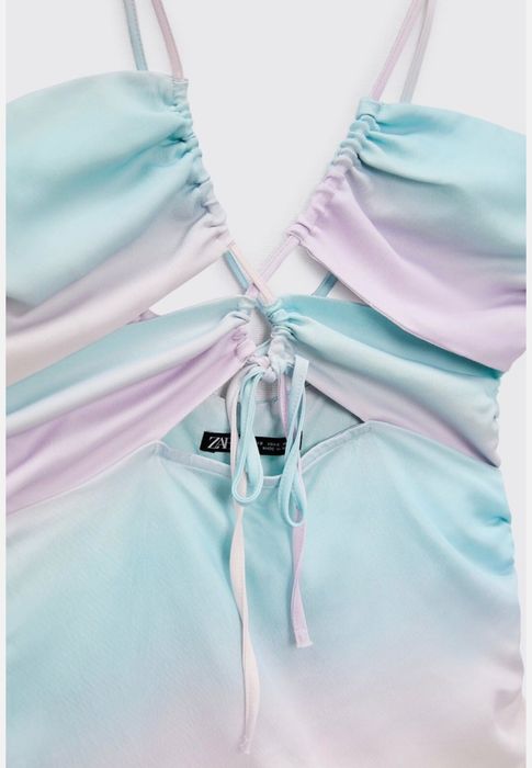 Сатенена рокля на Zara