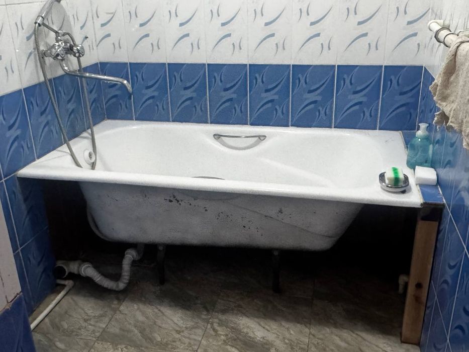 Продам ванна чугунная.
