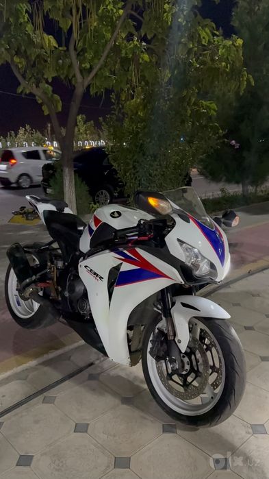 Honda sbr 1000rr fireblade