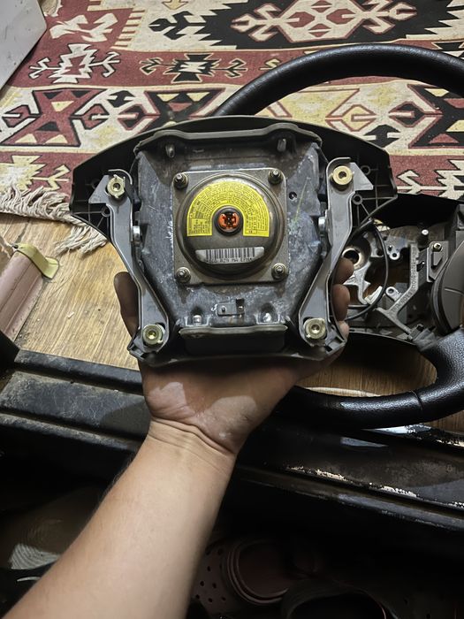 Руль на крузак100 , камри