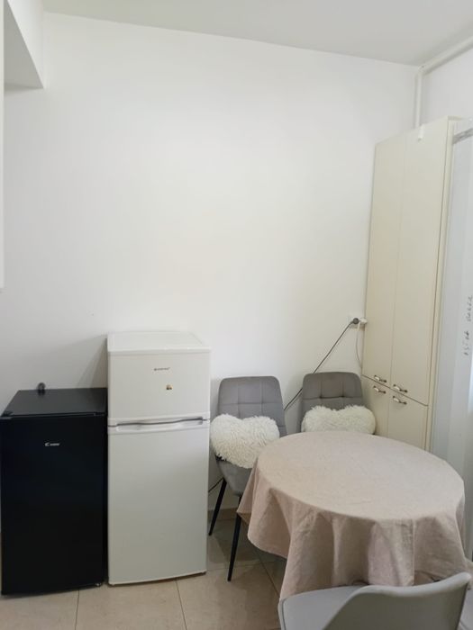 Închiriez Apartament 2 camere cu 2 intrari