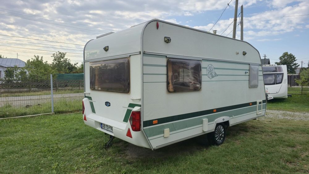 Rulota Chateau Lunar 430, An 2005, 2 zone, Pat matrimonial, Panouri solare, boiler gaz, full of camping