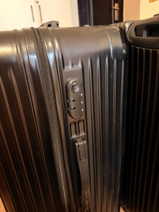 Продается чемодан.