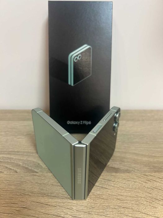 Samsung Galaxy Z Flip 6 512GB 5G MINT F741, ГАРАНЦИЯ 1 ГОДИНА