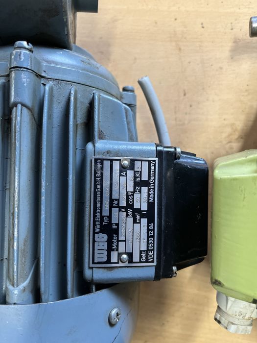 Motoare electrice cu reductor