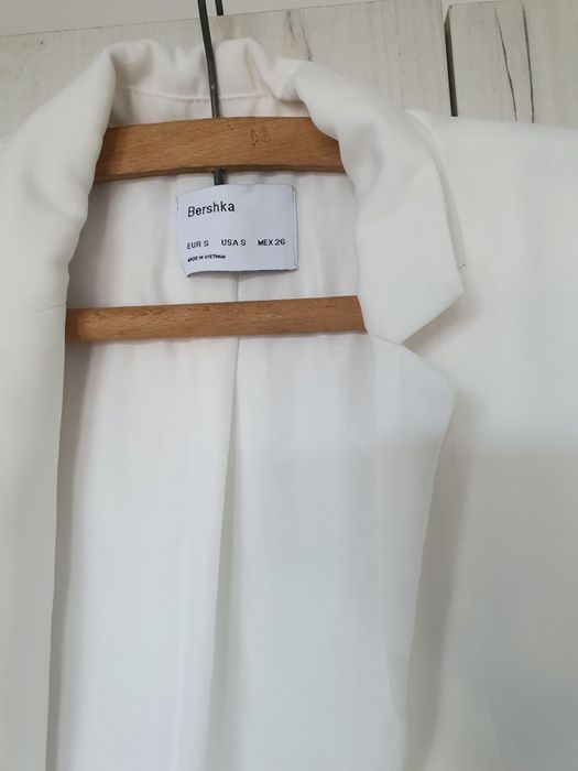Sacou blazer alb Bershka S M lung elegant office casual căptușit