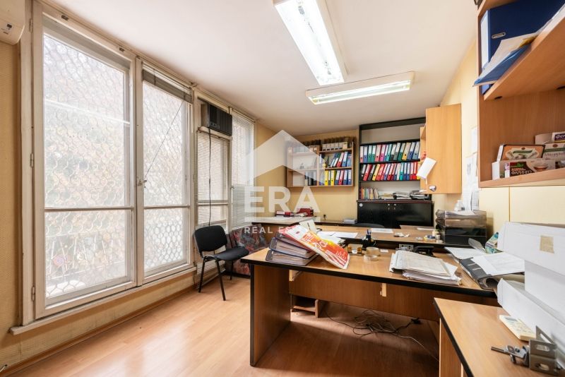 Продава се Офис в Варна, Чаталджа - 354 кв.м за 1314 €/кв.м - Снимка #7