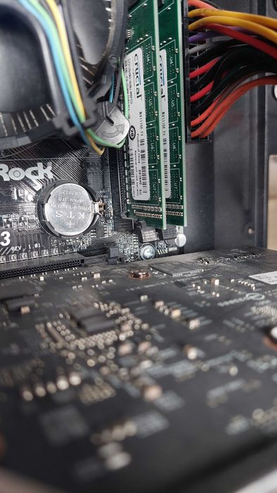 PC Myria ASUS ASRock H110M-DVS/D3 procesor Intel Core i5 8Gb DDR3