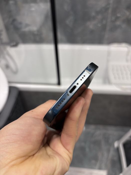 Продам айфон 13 на 128 гб