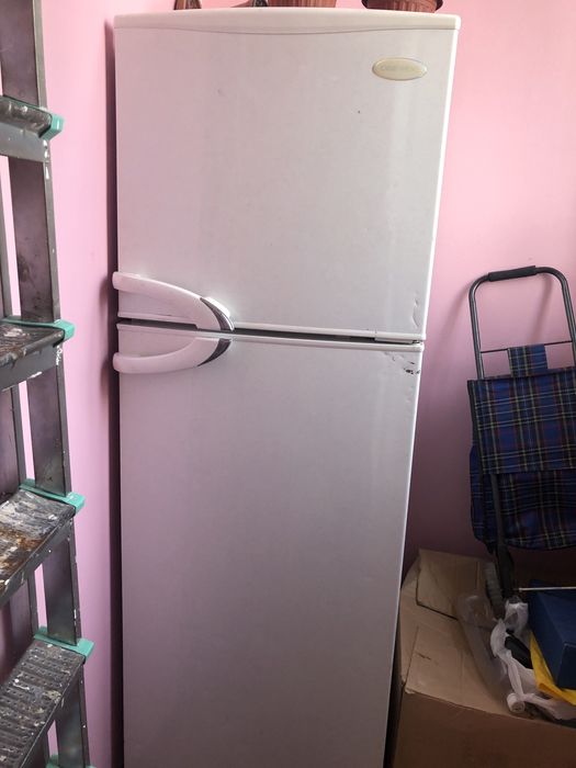 Холодильник б/у в хорошем состоянии