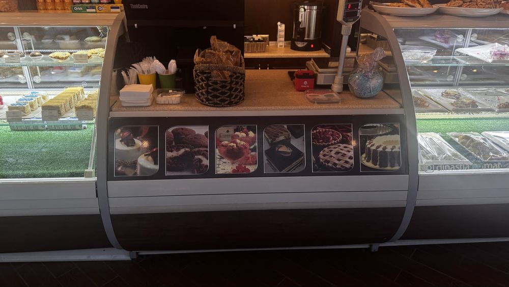 Продам витринный холодильник