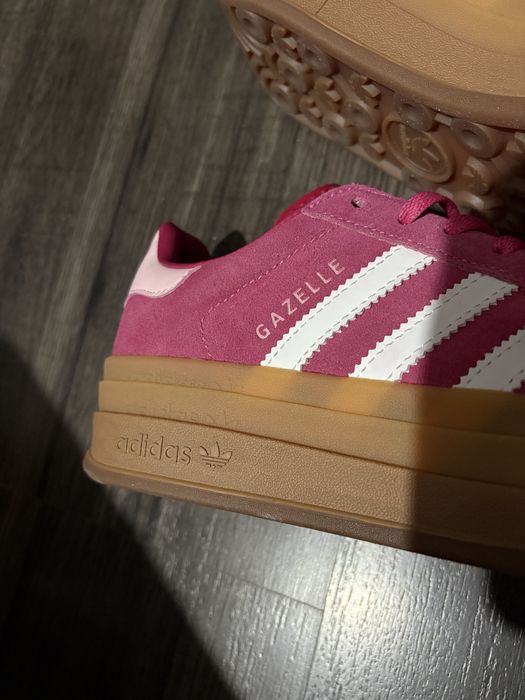 Adidas gazelle bold розови