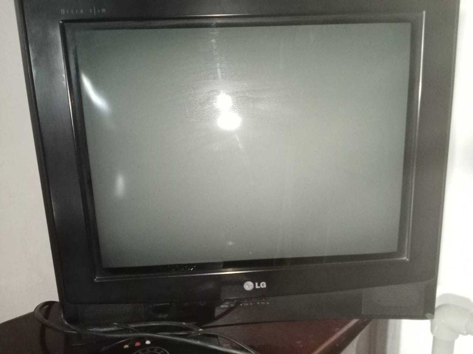 Телевизор, цветной.