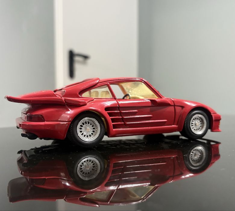 Рядък колекционерски модел Porsche Gemballa Avalanche количка
