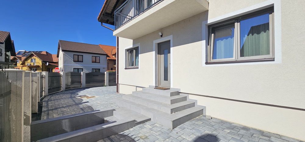Persoana fizica inchiriez casa noua 5 camere in cartierul Tineretului-0748115163
