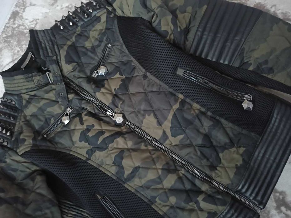 Philipp Plein - Оригинално Камуфлажно яке с шипове през рамо, каки