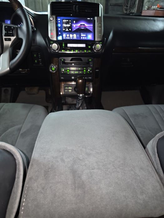 Продаётся лэндкрузер прадо 150.