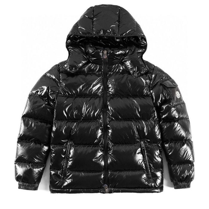 продам куртку монклер