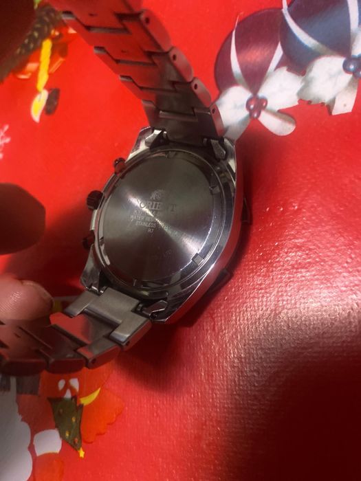 Ceas de vanzare orient