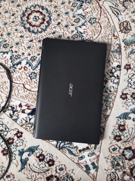 Ноутбук ACER     .