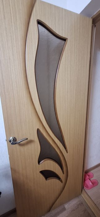 Продаются двери , в наличии 3 шт