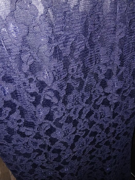 Продаю вечерное платья с камнями Б/У размер 42, форма рыбалки